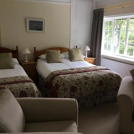 Bed and Breakfast The Manor House à Crawley  Extérieur photo