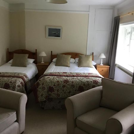 Bed and Breakfast The Manor House à Crawley  Extérieur photo