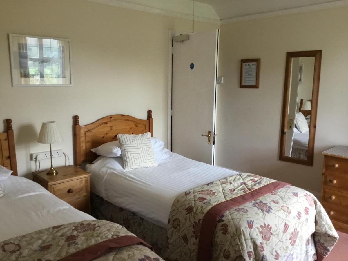 Bed and Breakfast The Manor House à Crawley  Extérieur photo