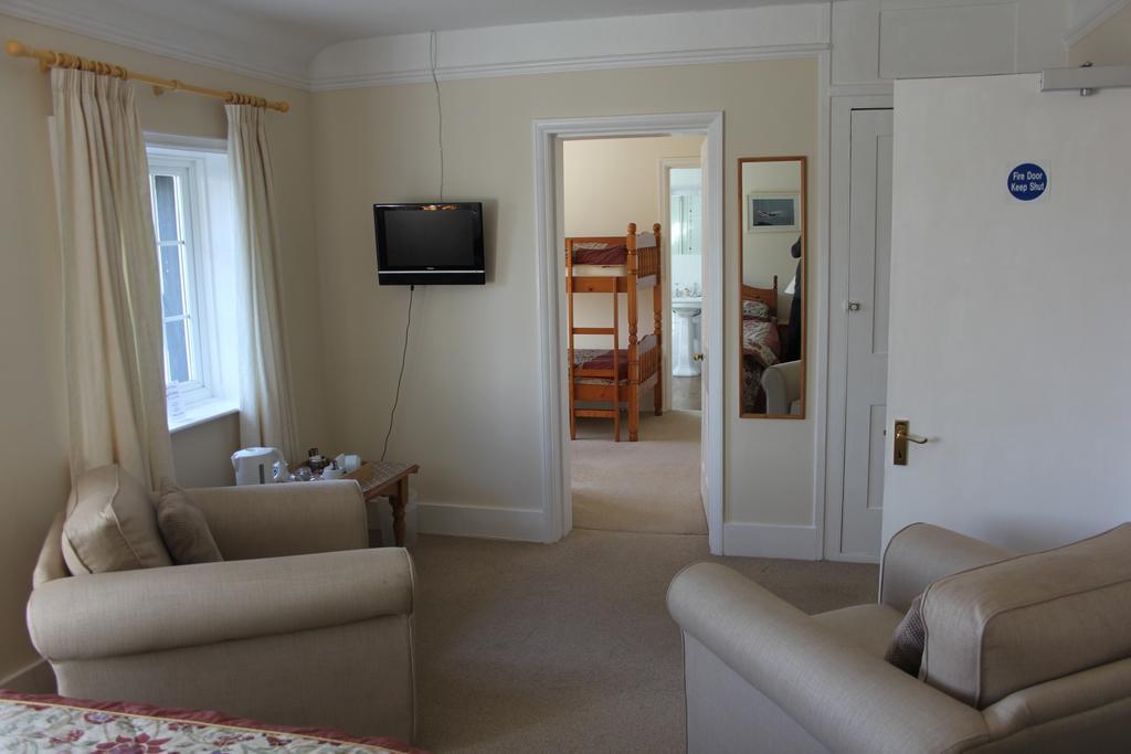 Bed and Breakfast The Manor House à Crawley  Extérieur photo
