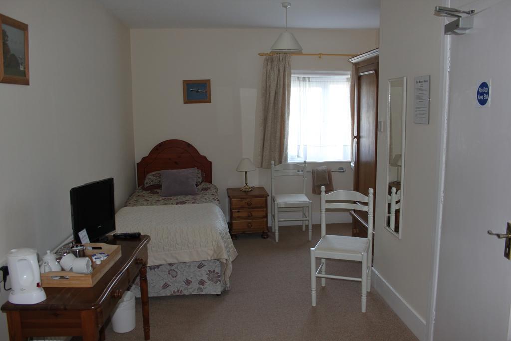 Bed and Breakfast The Manor House à Crawley  Extérieur photo