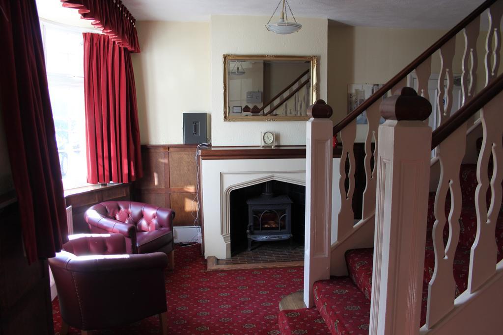 Bed and Breakfast The Manor House à Crawley  Extérieur photo