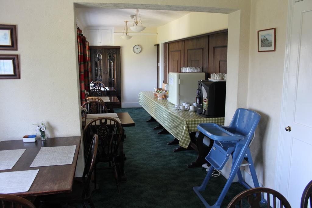 Bed and Breakfast The Manor House à Crawley  Extérieur photo